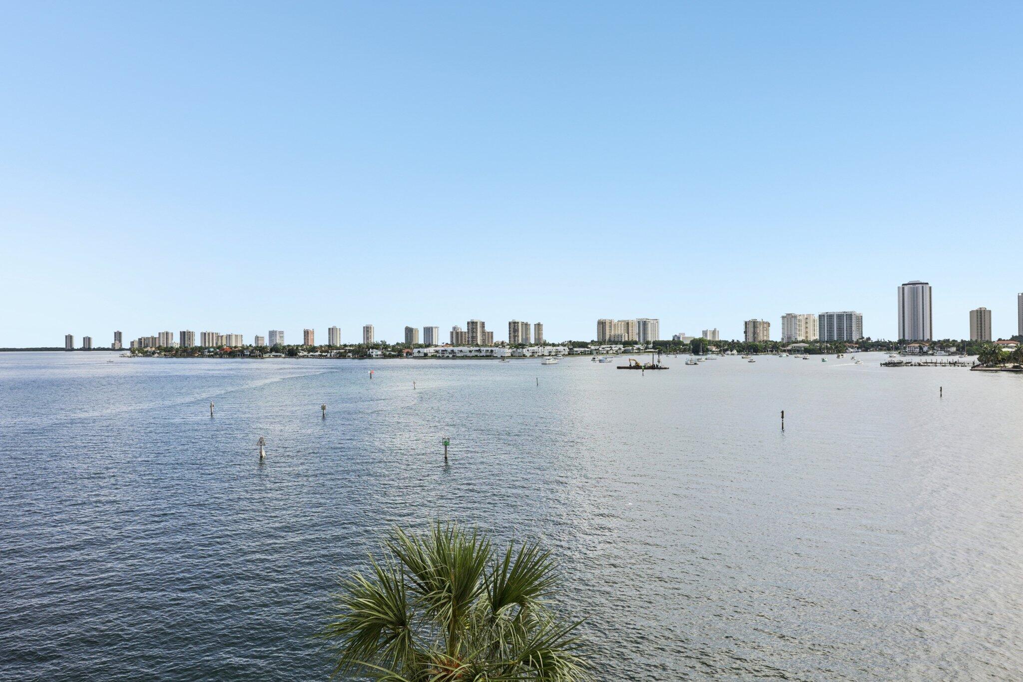 2640 Lake Shr Dr #507 Riviera Beach, FL 33404