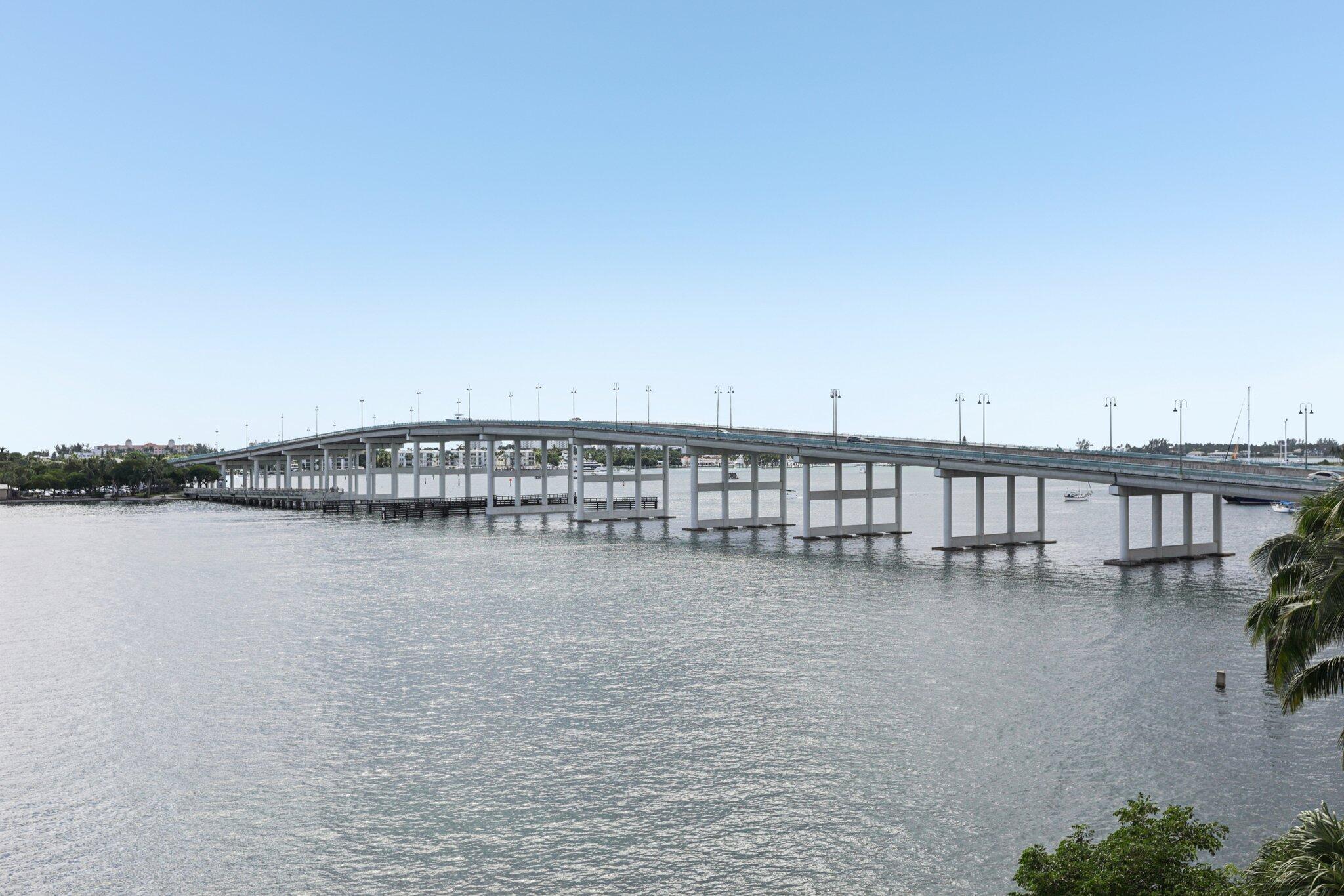 2640 Lake Shr Dr #507 Riviera Beach, FL 33404