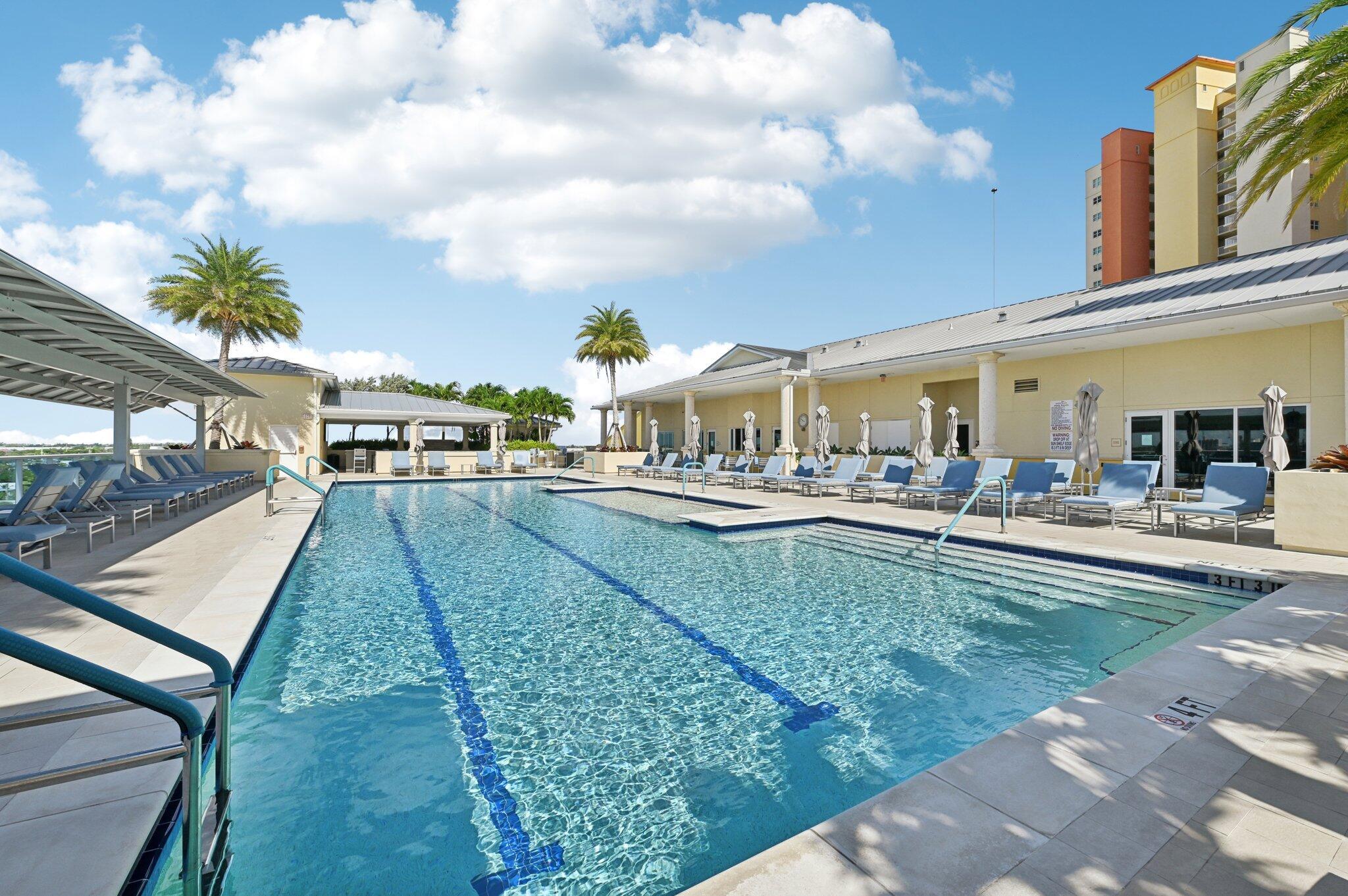 2640 Lake Shr Dr #507 Riviera Beach, FL 33404