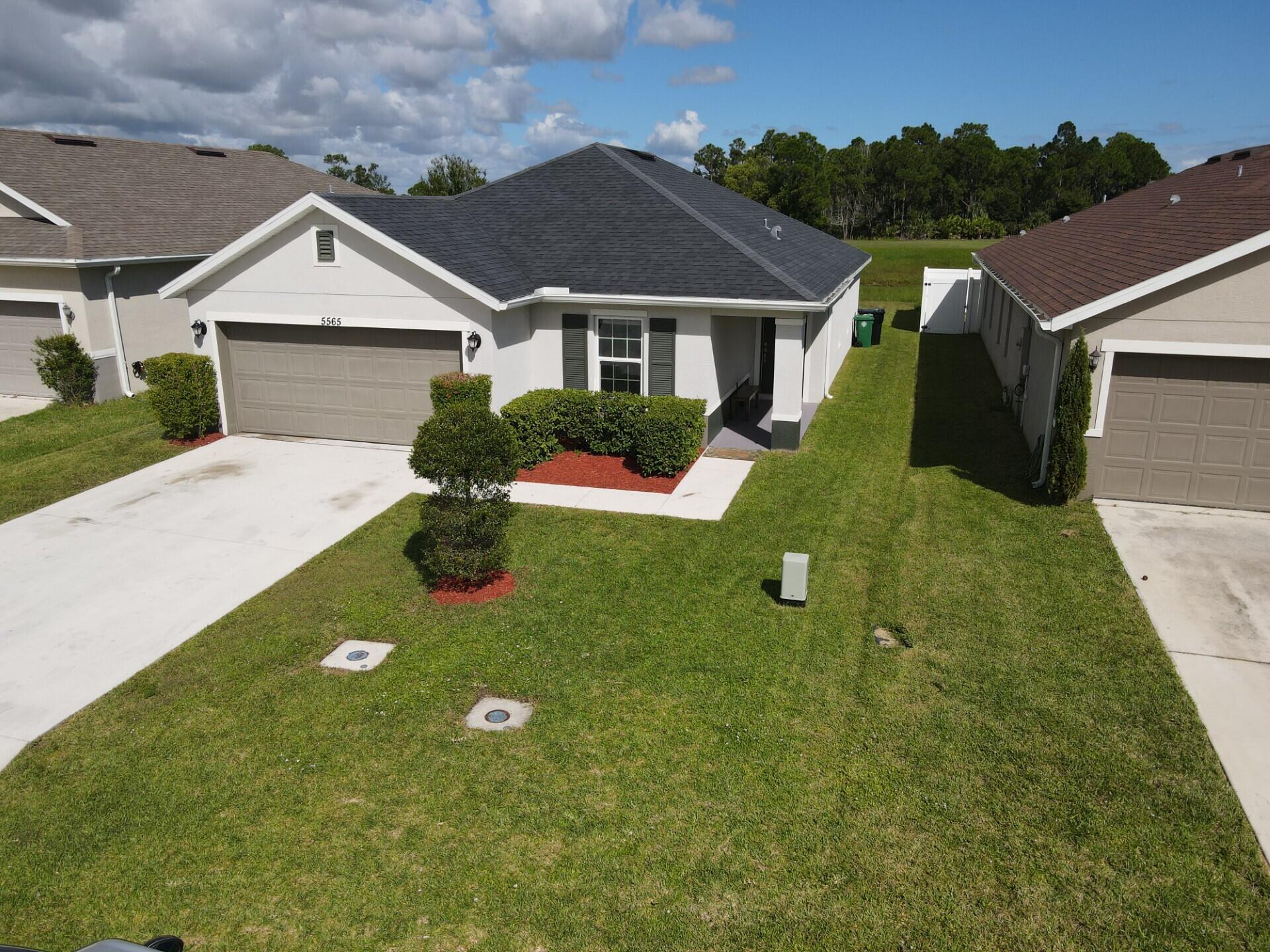 5565 NW Pine Trl Cir