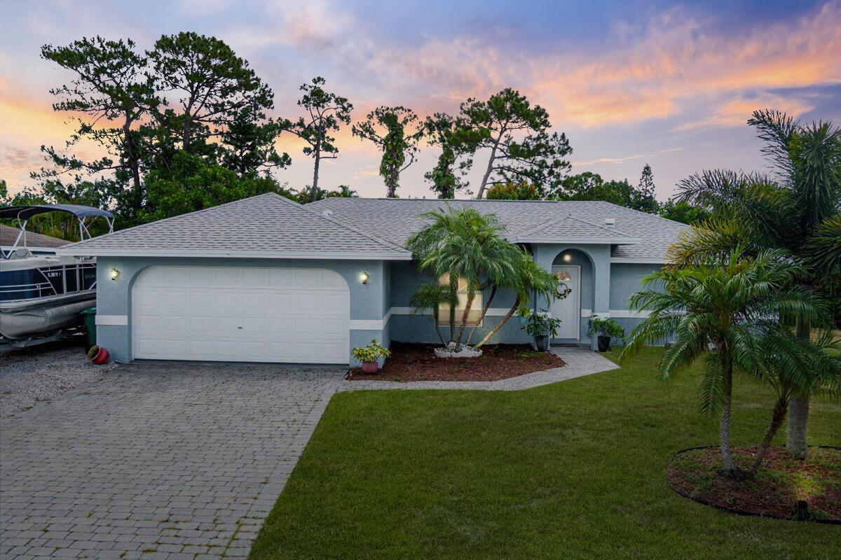 106 SE Crosspoint Dr