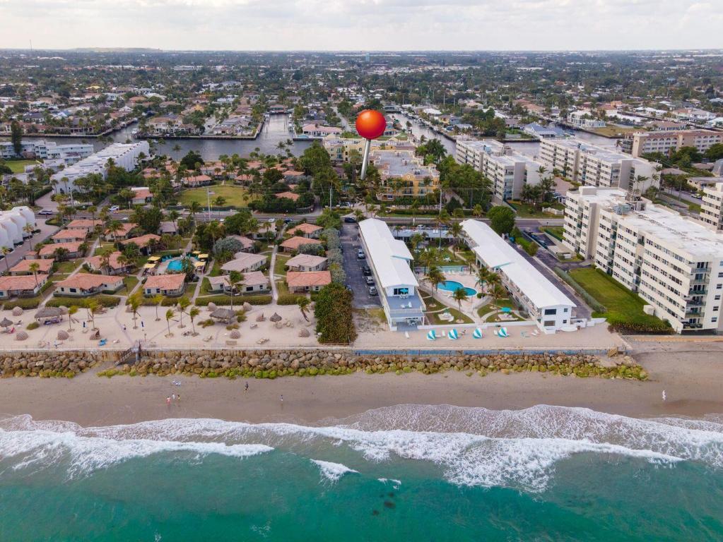 1228 Hillsboro Mile #103 Hillsboro Beach, FL 33062