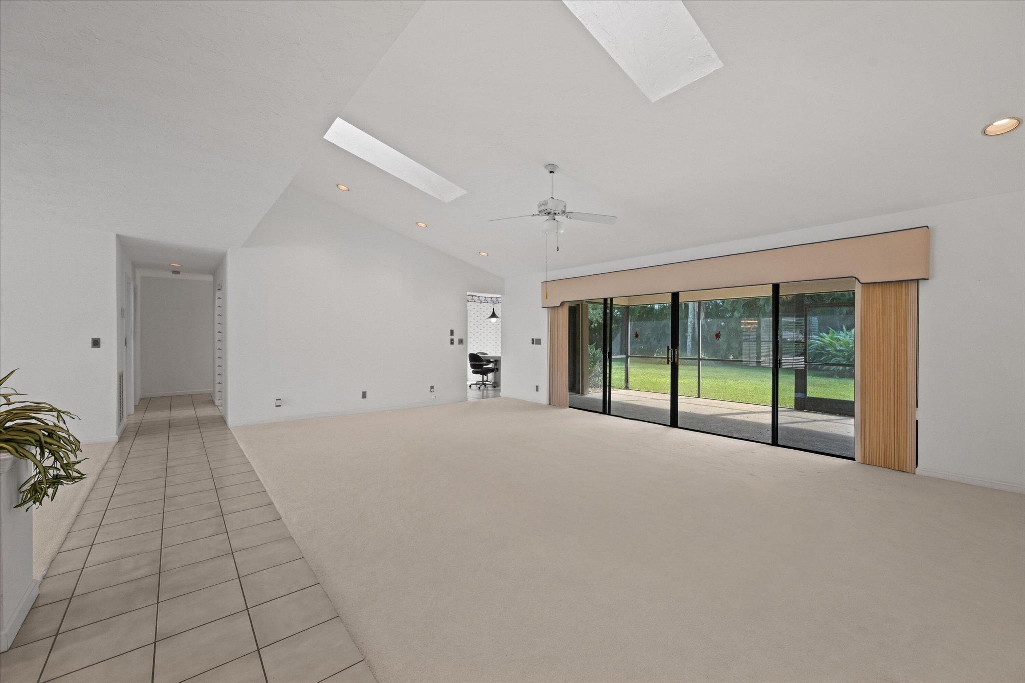 15250 Meadow Wood Dr Wellington, FL 33414