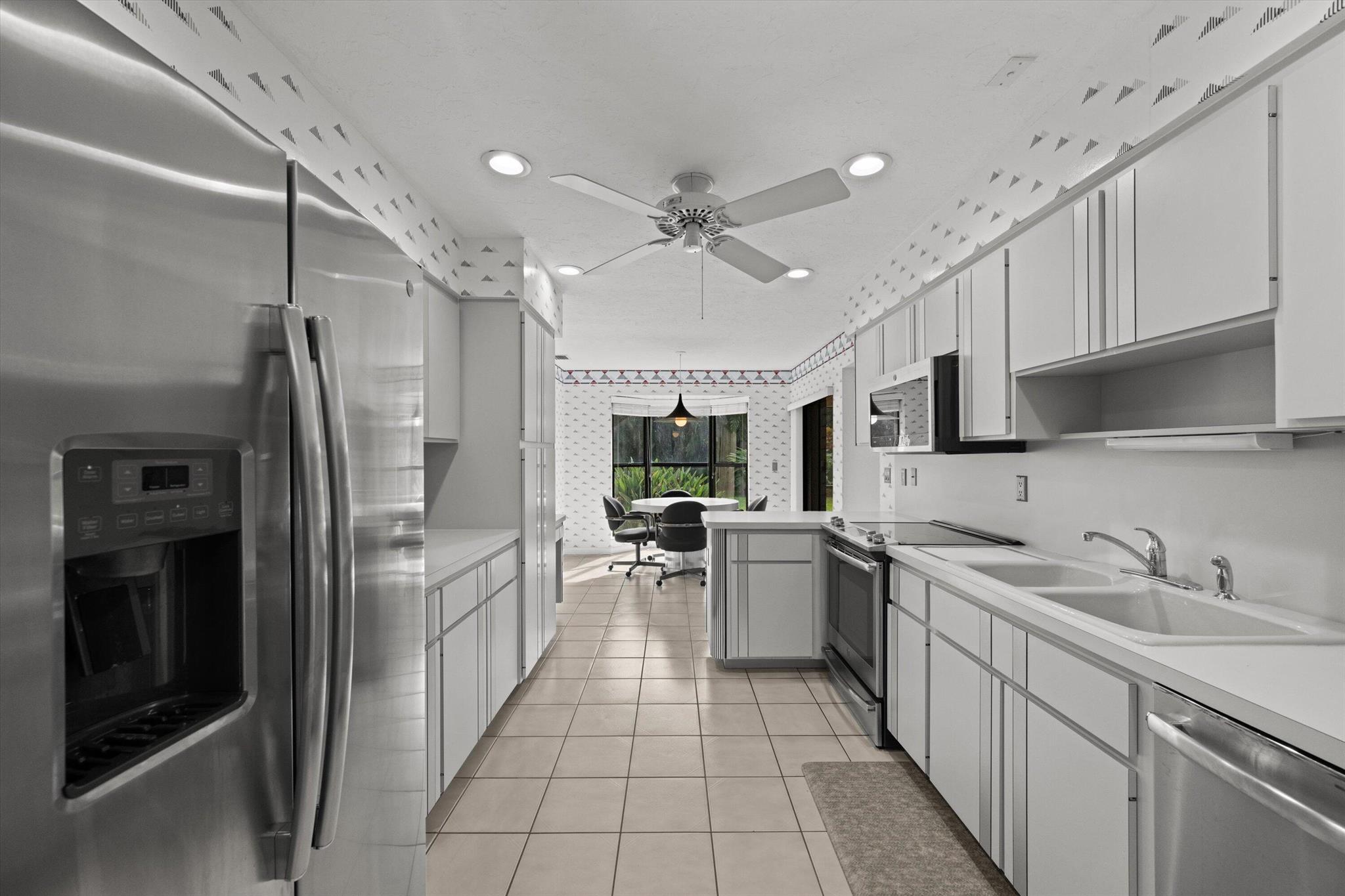 15250 Meadow Wood Dr Wellington, FL 33414