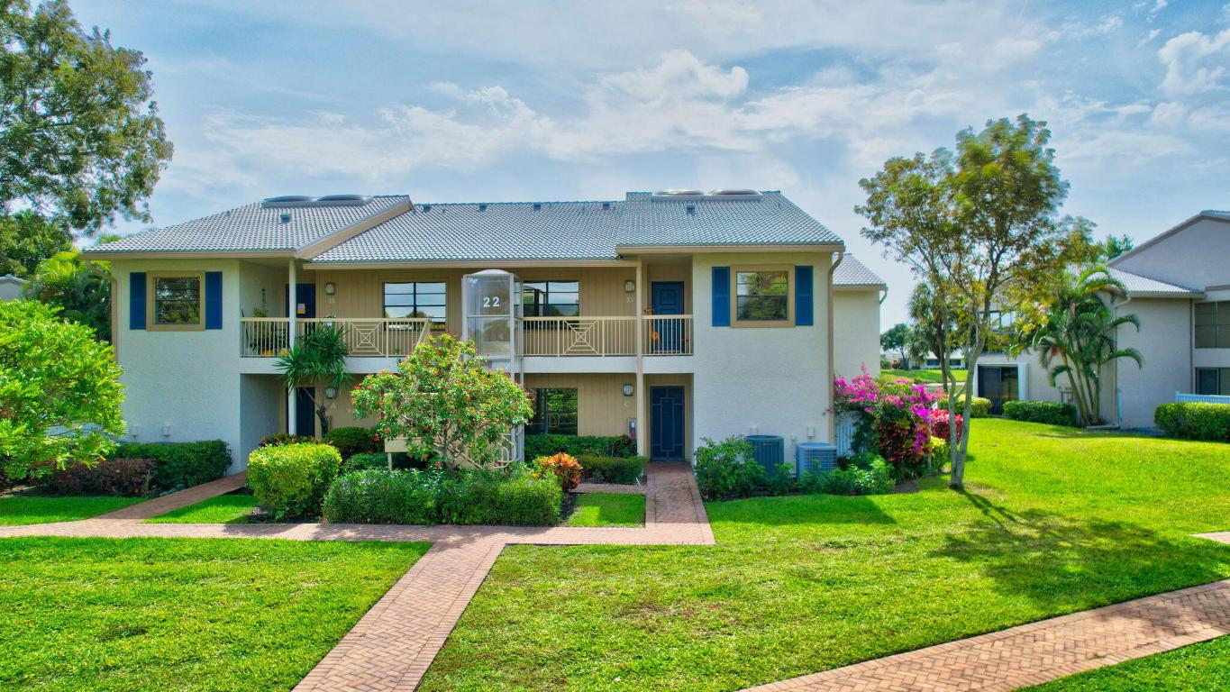 22 Eastgate Dr #D Boynton Beach, FL 33436