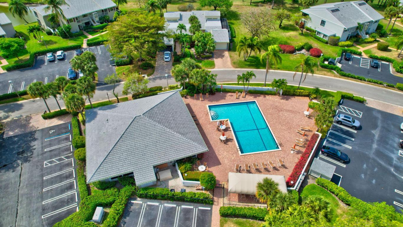 22 Eastgate Dr #D Boynton Beach, FL 33436