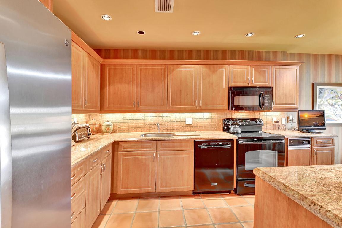 22 Eastgate Dr #D Boynton Beach, FL 33436