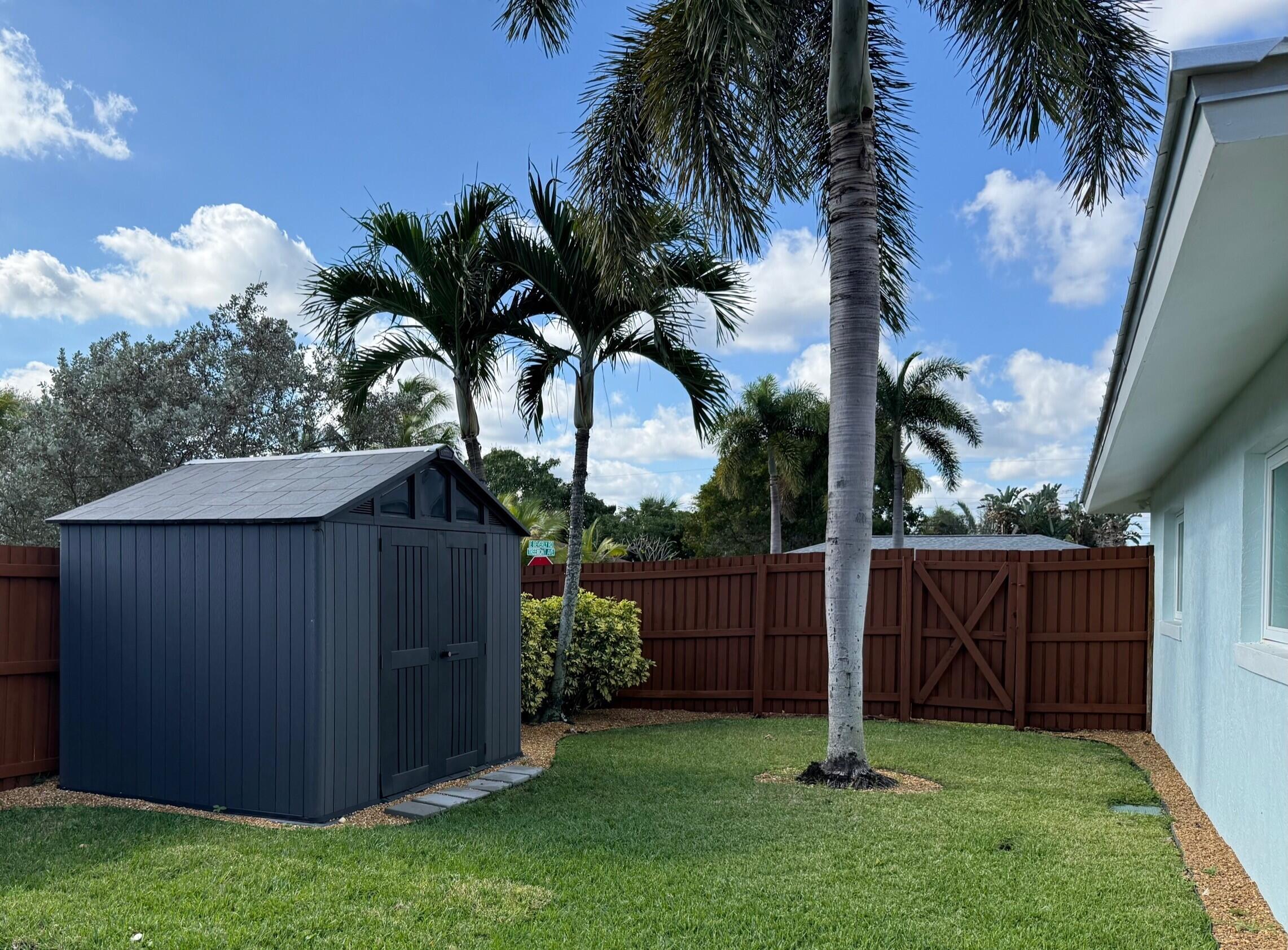 1611 Treemont Jupiter, FL 33469