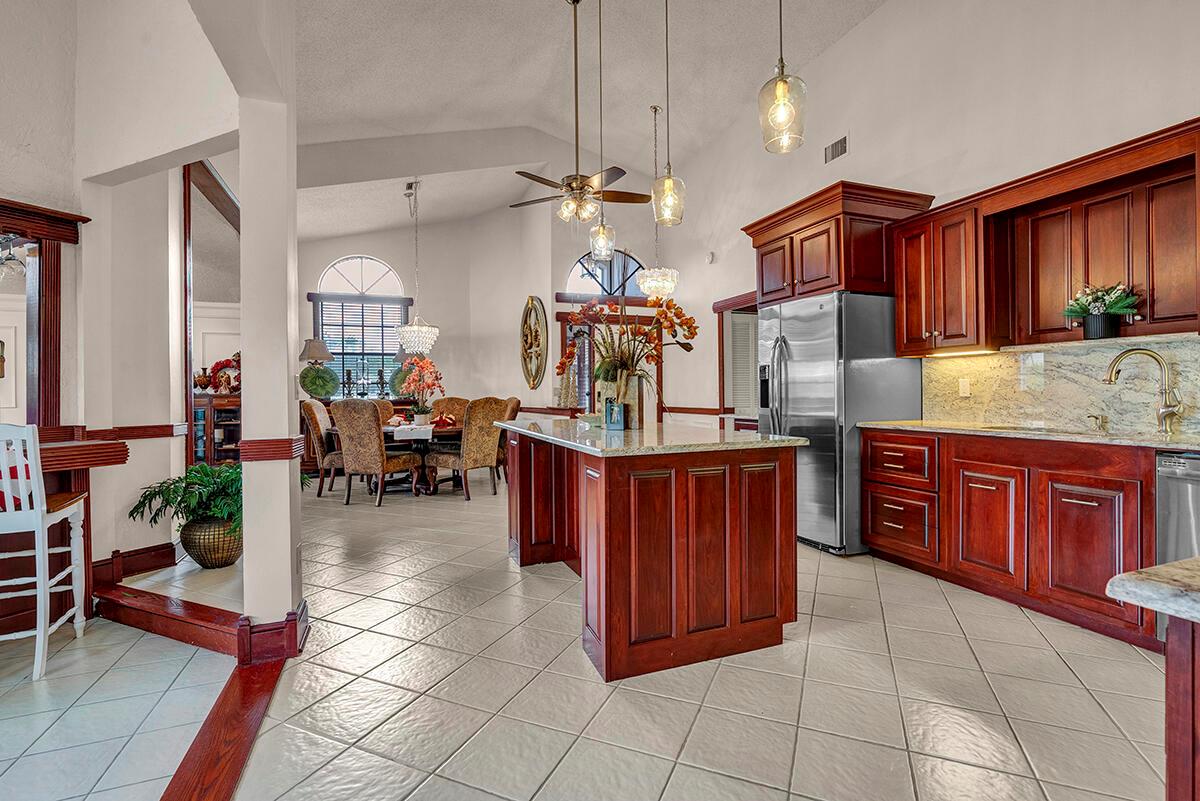 8142 Mimosa Pl Boynton Beach, FL 33472