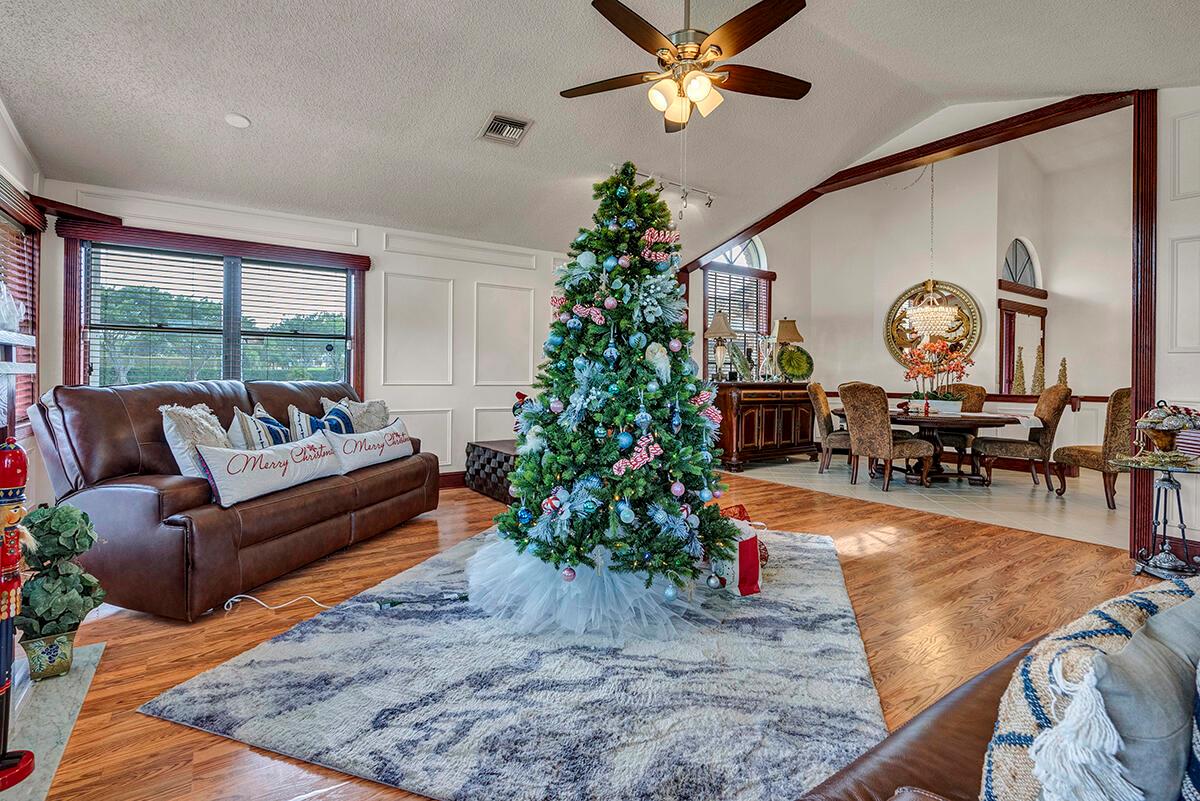 8142 Mimosa Pl Boynton Beach, FL 33472