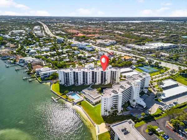 19800 Sandpointe Bay #708 Tequesta, FL 33469