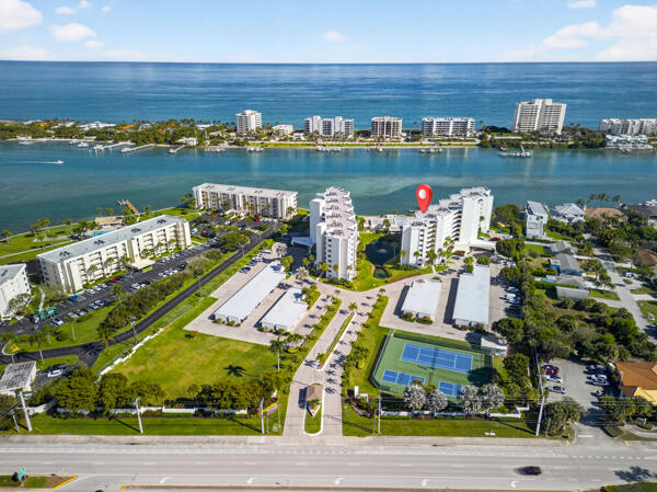 19800 Sandpointe Bay #708 Tequesta, FL 33469