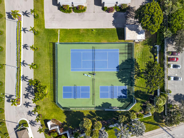 19800 Sandpointe Bay #708 Tequesta, FL 33469