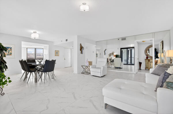 19800 Sandpointe Bay #708 Tequesta, FL 33469