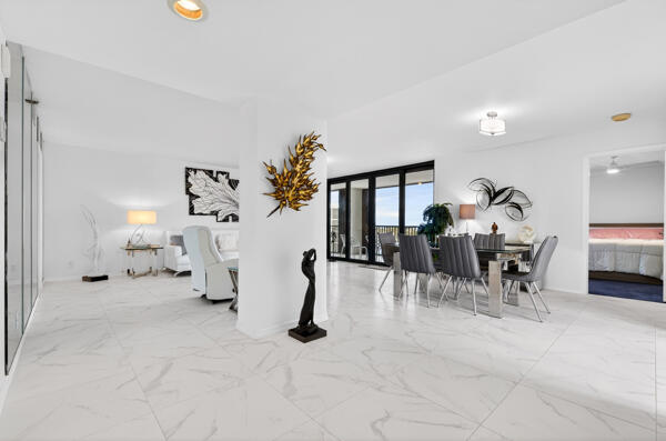 19800 Sandpointe Bay #708 Tequesta, FL 33469