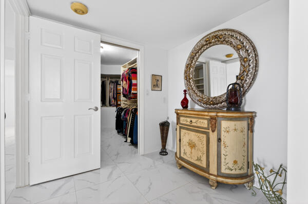 19800 Sandpointe Bay #708 Tequesta, FL 33469