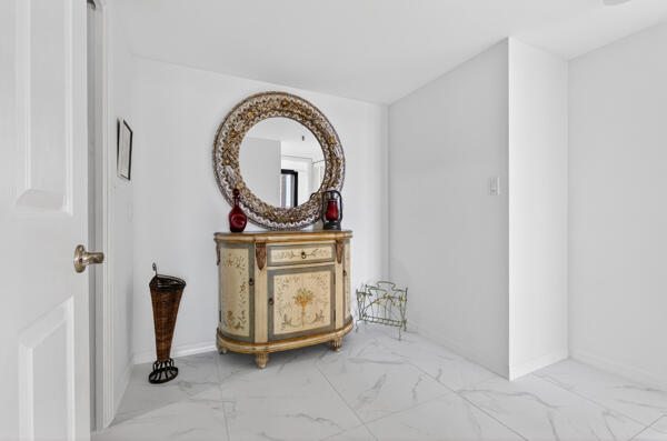 19800 Sandpointe Bay #708 Tequesta, FL 33469