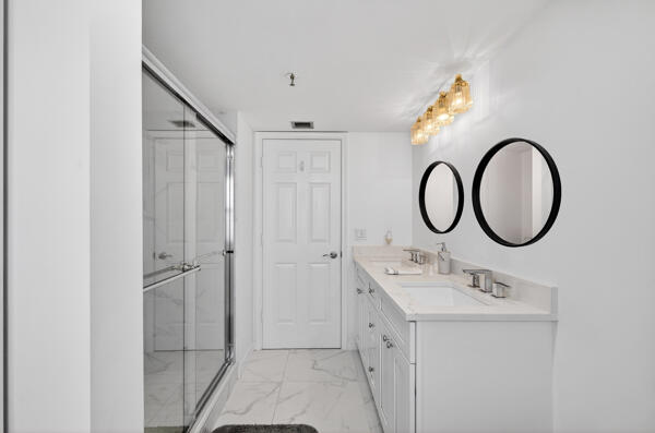 19800 Sandpointe Bay #708 Tequesta, FL 33469