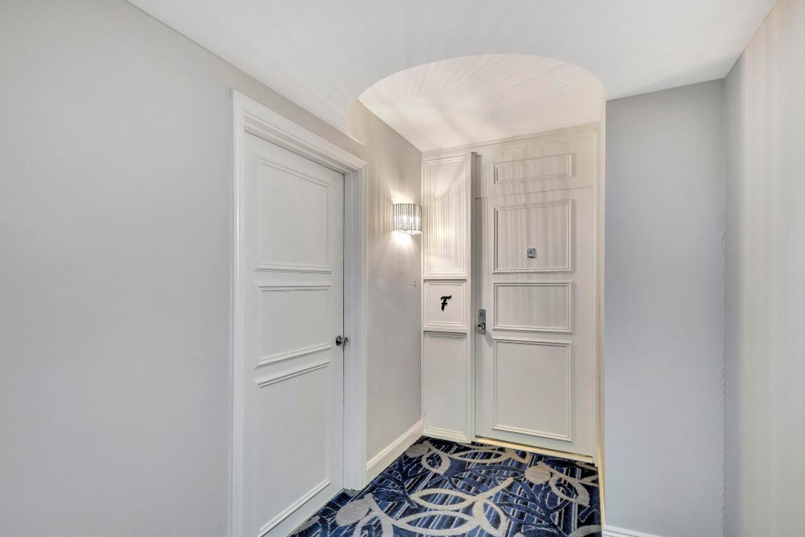 5380 N Ocean #3f Riviera Beach, FL 33404