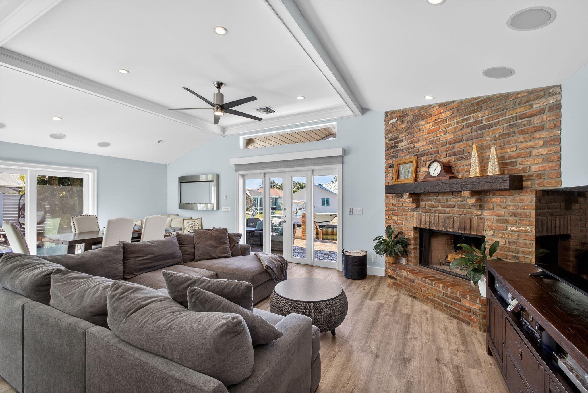 908 Penn Jupiter, FL 33458