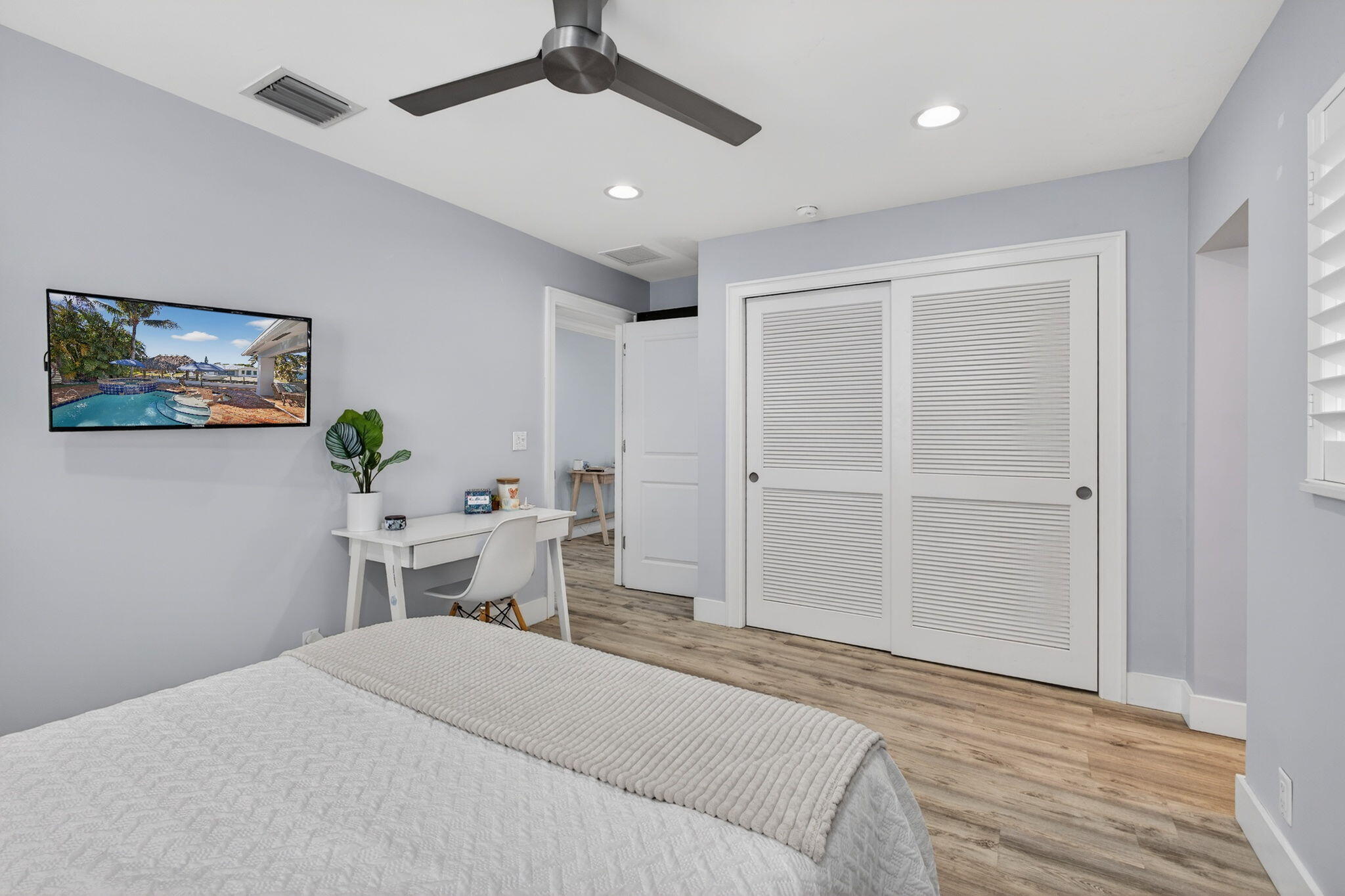 908 Penn Jupiter, FL 33458