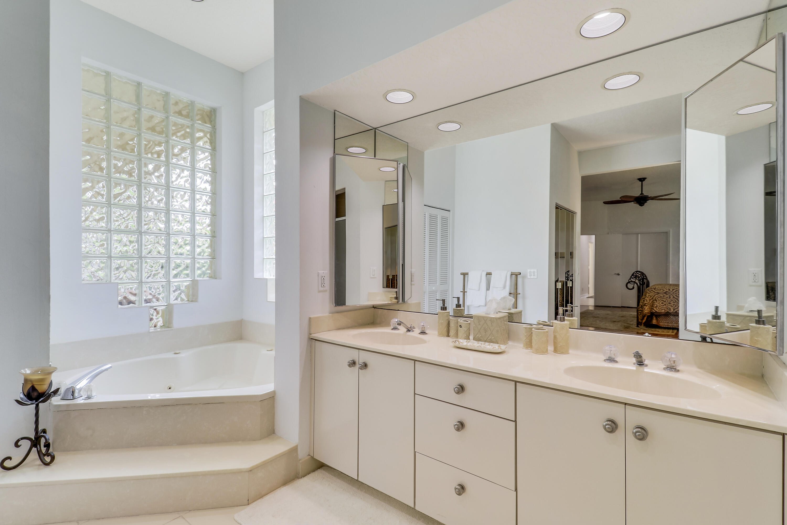 18951 Painted Leaf Jupiter, FL 33458