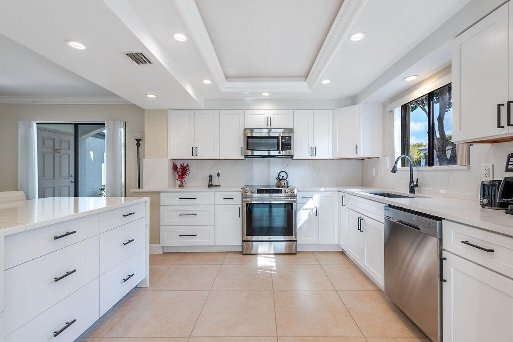 15351 Strathearn #10302