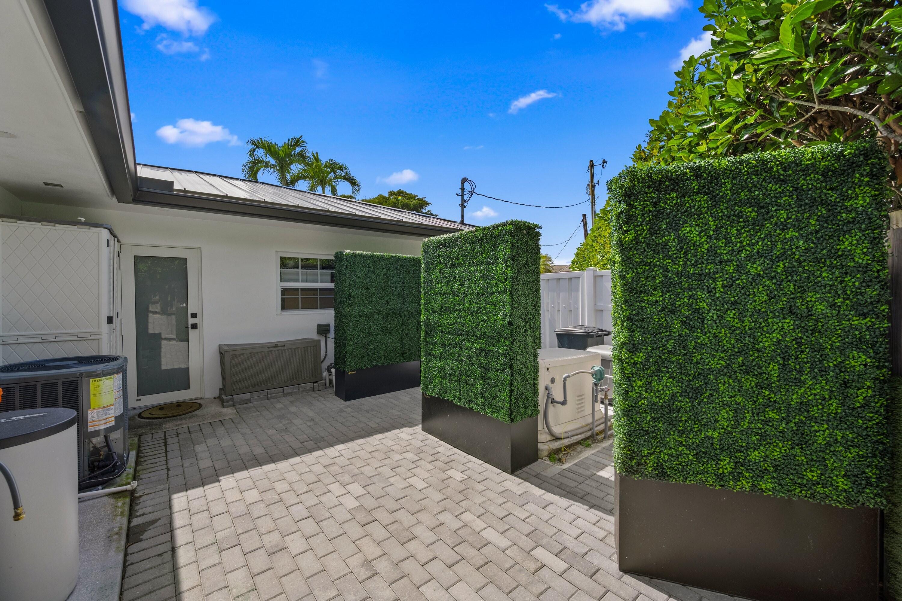 509 Par North Palm Beach, FL 33408