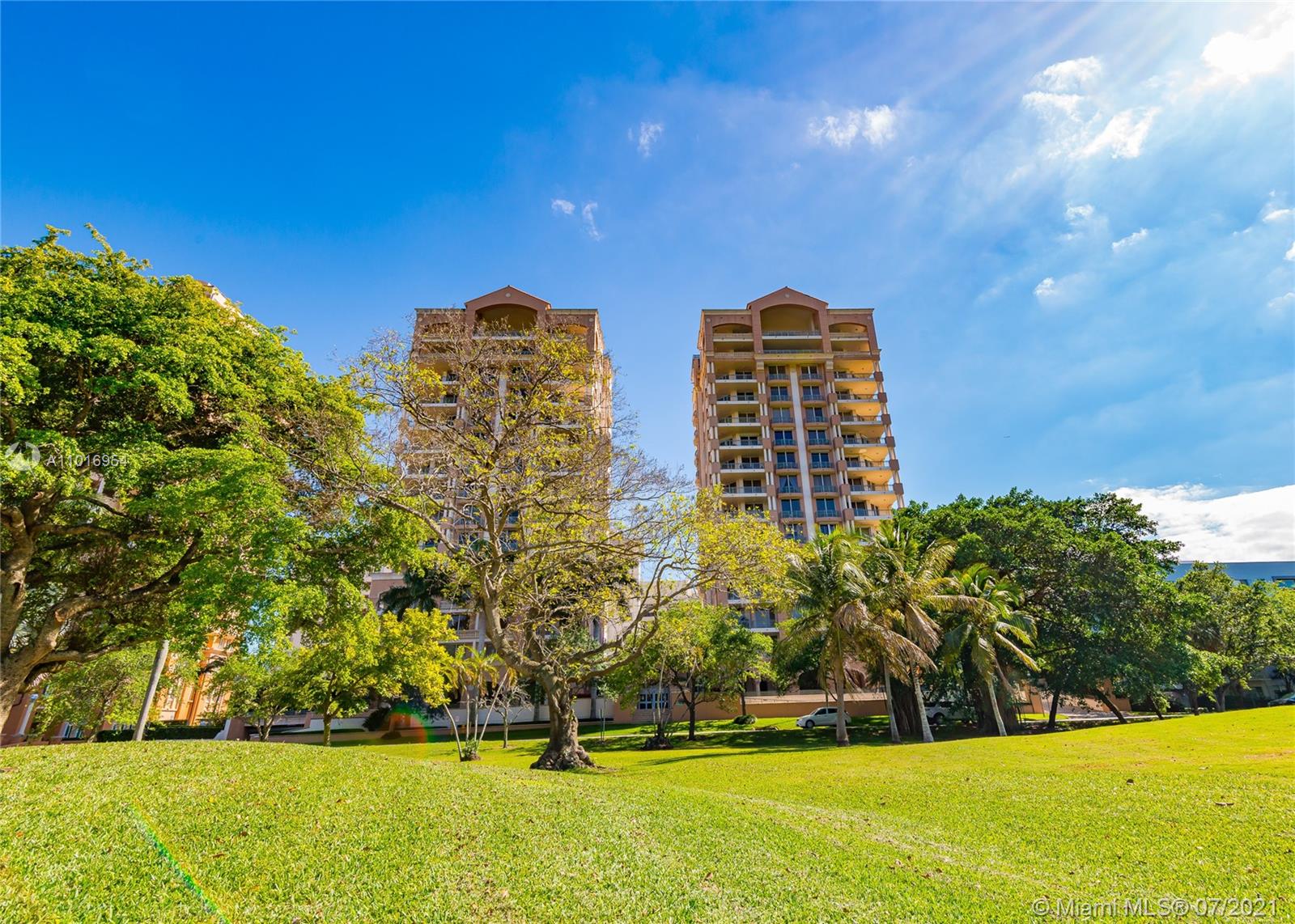 626 Coral Way #PH-1603 Coral Gables, FL 33134