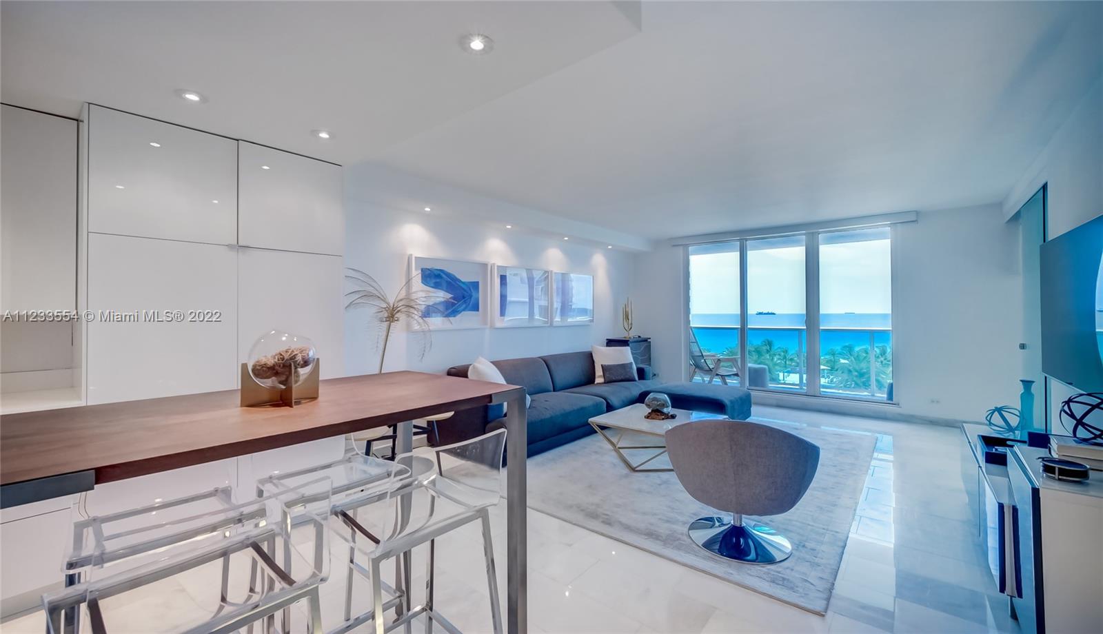 2301 Collins Ave #638