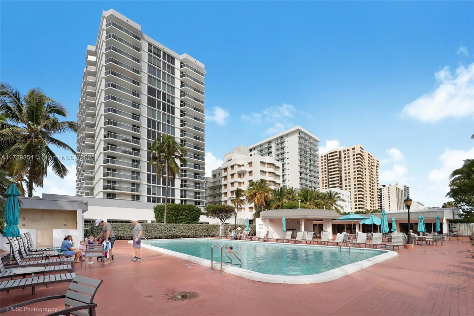 2401 Collins Ave #1109