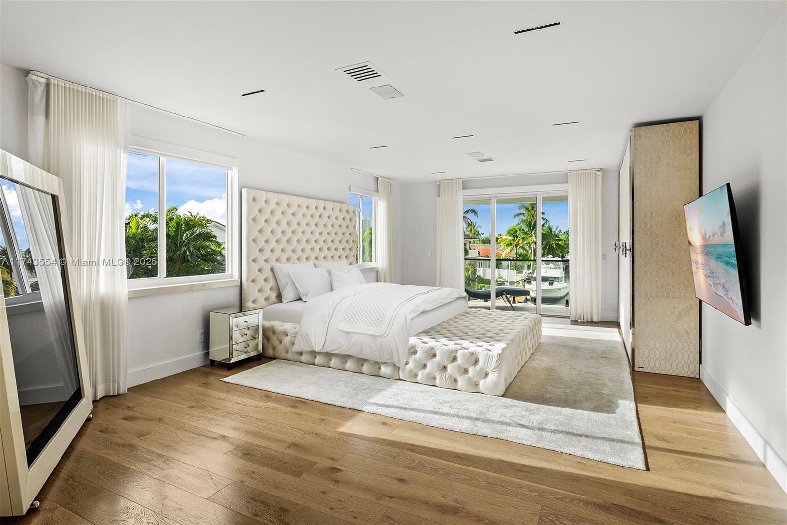 3251 NE 164th St North Miami Beach, FL 33160