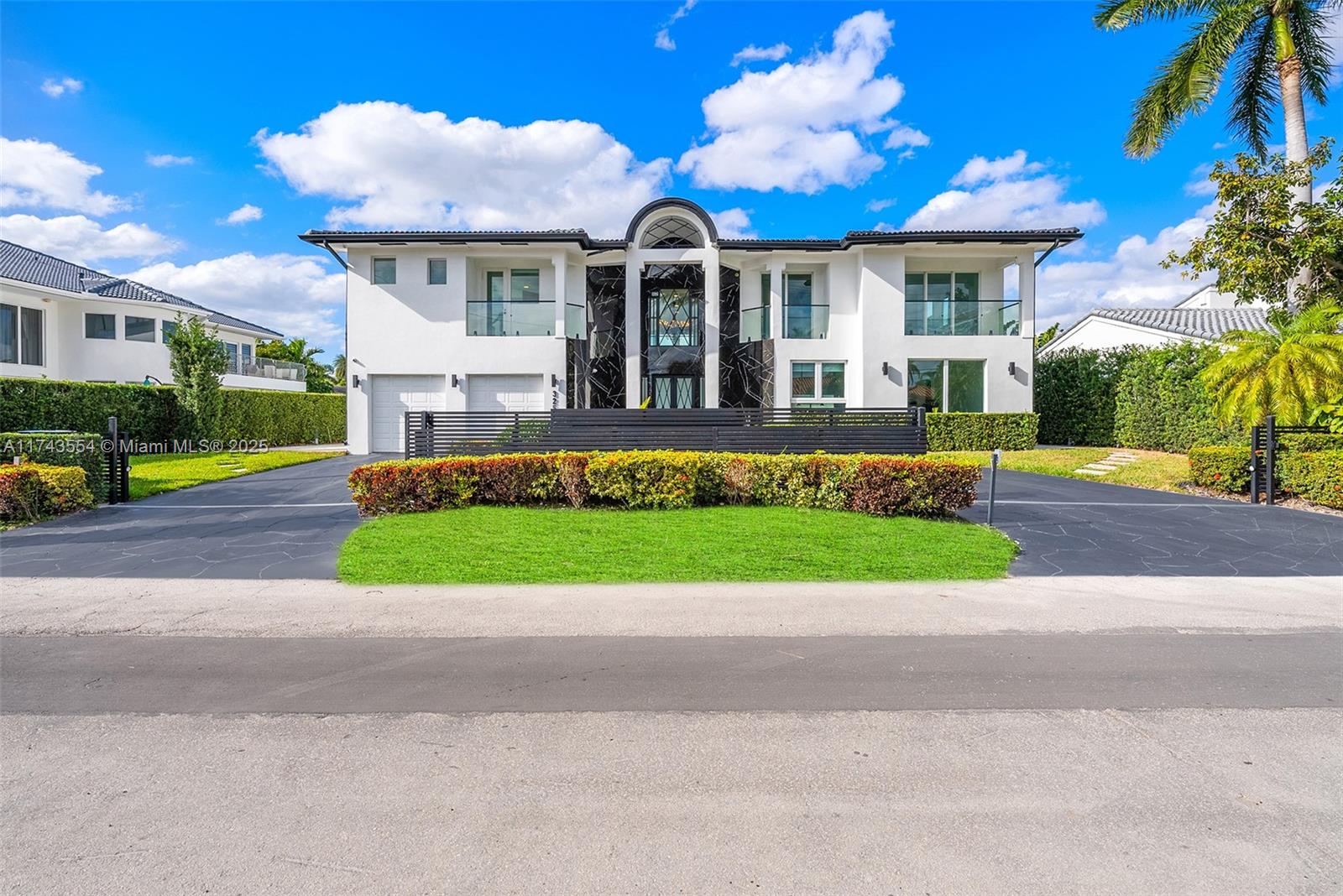 3251 NE 164th St North Miami Beach, FL 33160