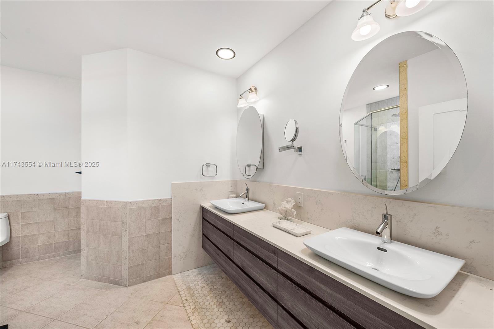 3251 NE 164th St North Miami Beach, FL 33160