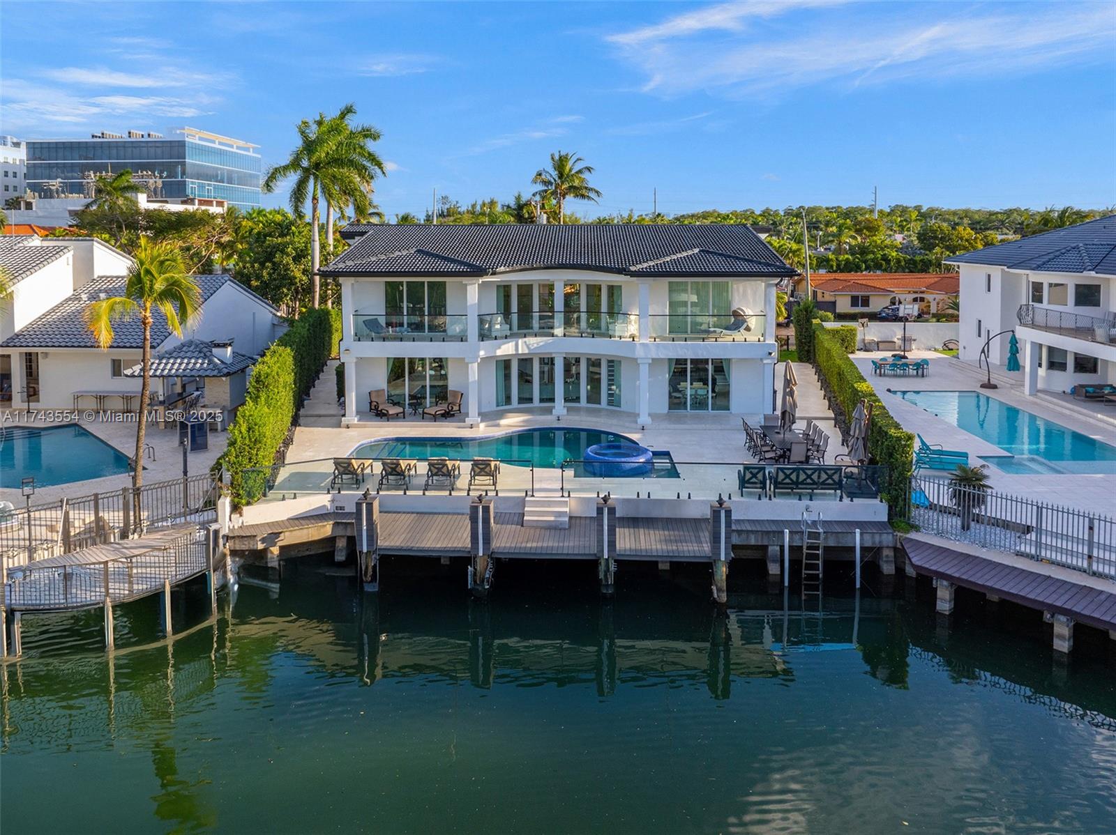 3251 NE 164th St North Miami Beach, FL 33160