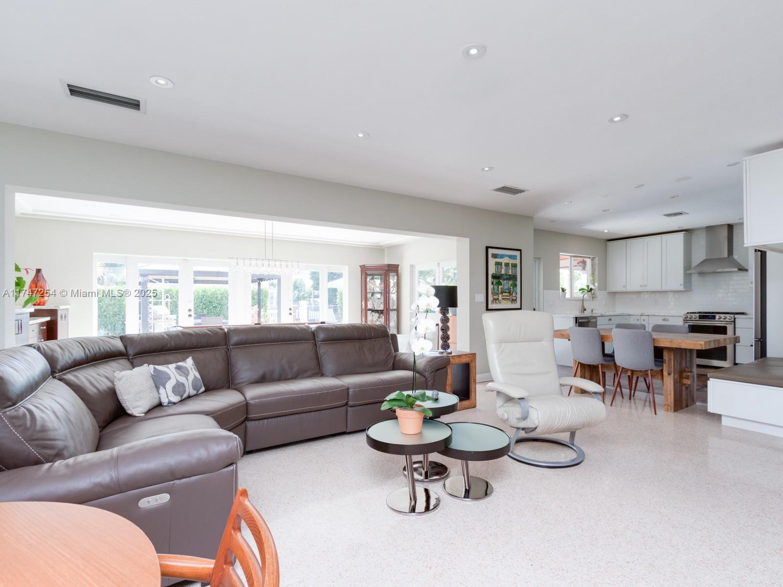 13205 Coronado Dr North Miami, FL 33181