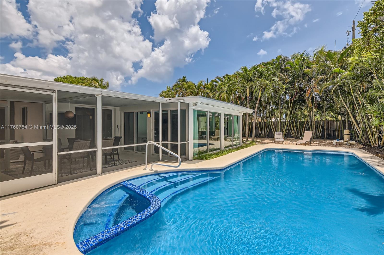 262 Bombay Ave Lauderdale By The Sea, FL 33308