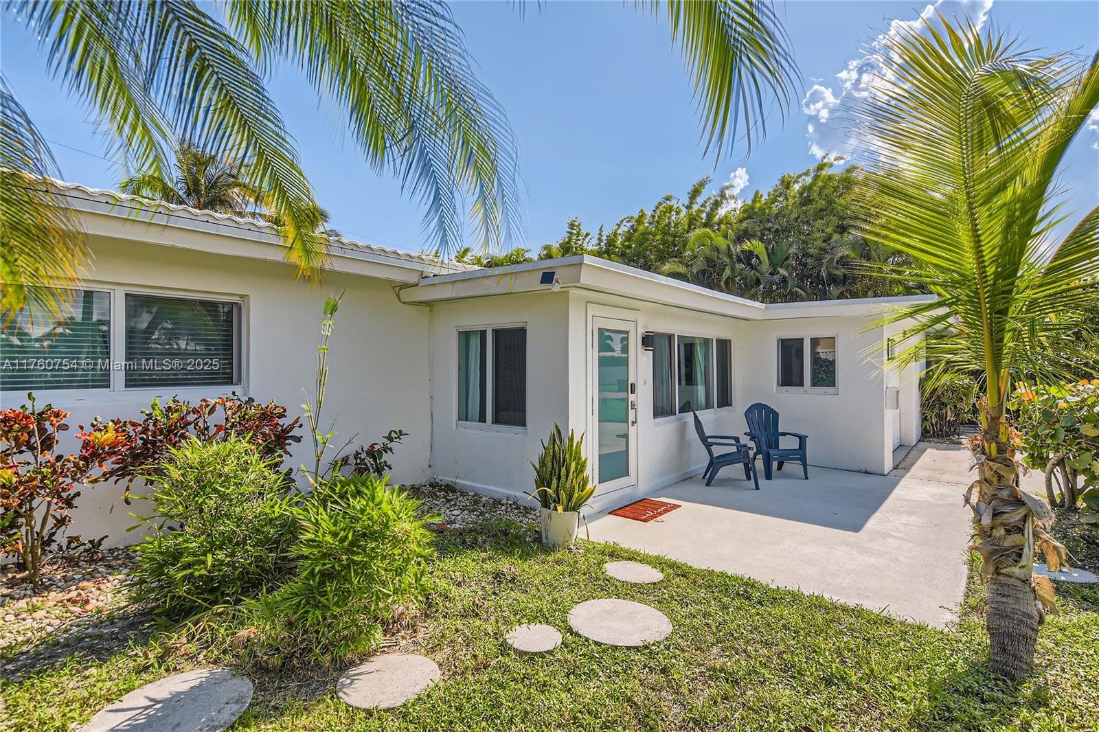 262 Bombay Ave Lauderdale By The Sea, FL 33308