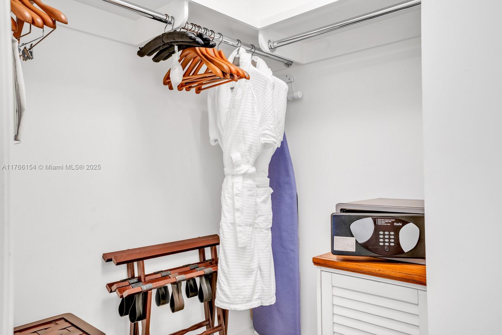 1435 Brickell Ave #3607 Miami, FL 33131