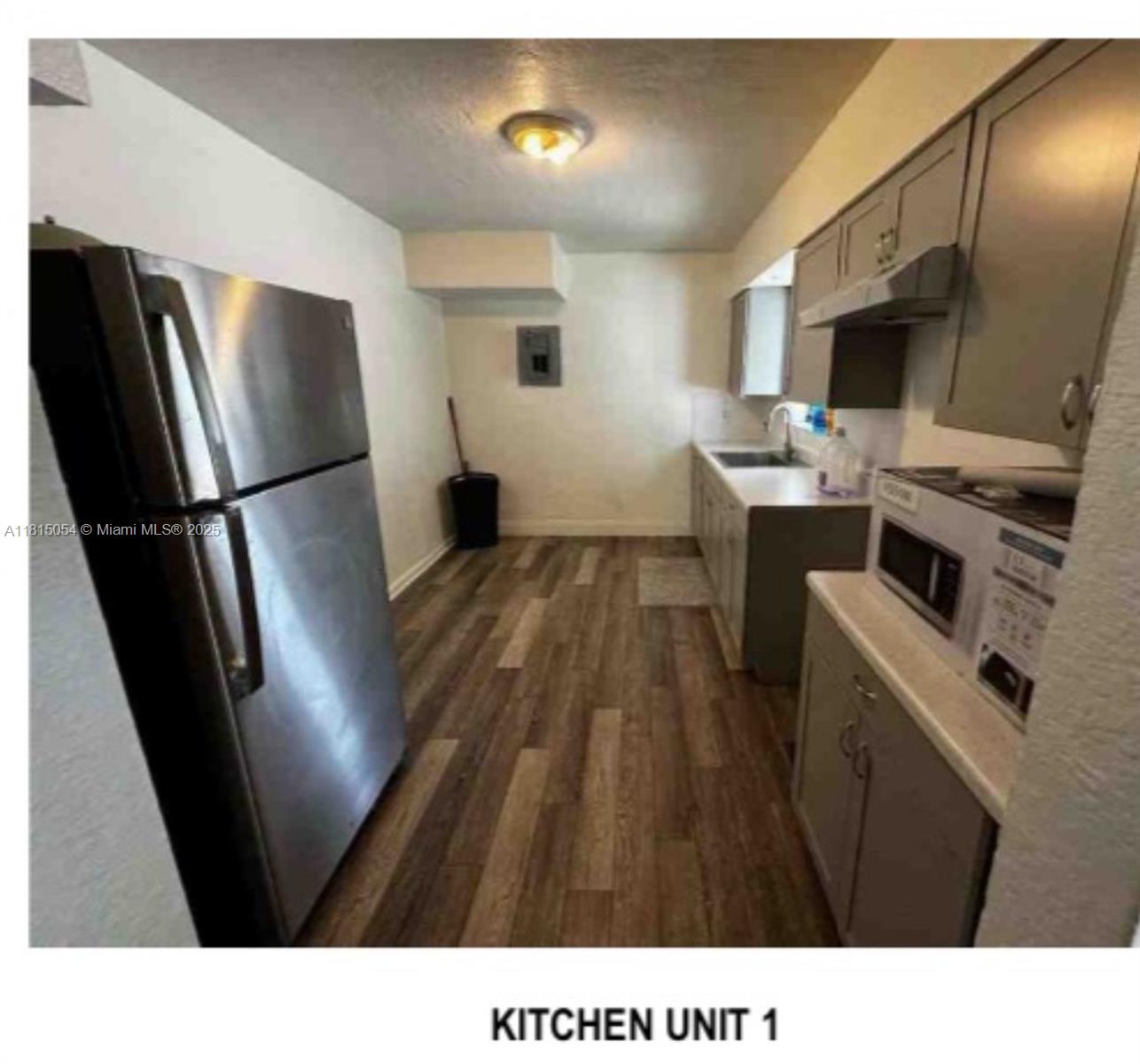 737 NW 6th St,Hallandale Beach, FL 33009