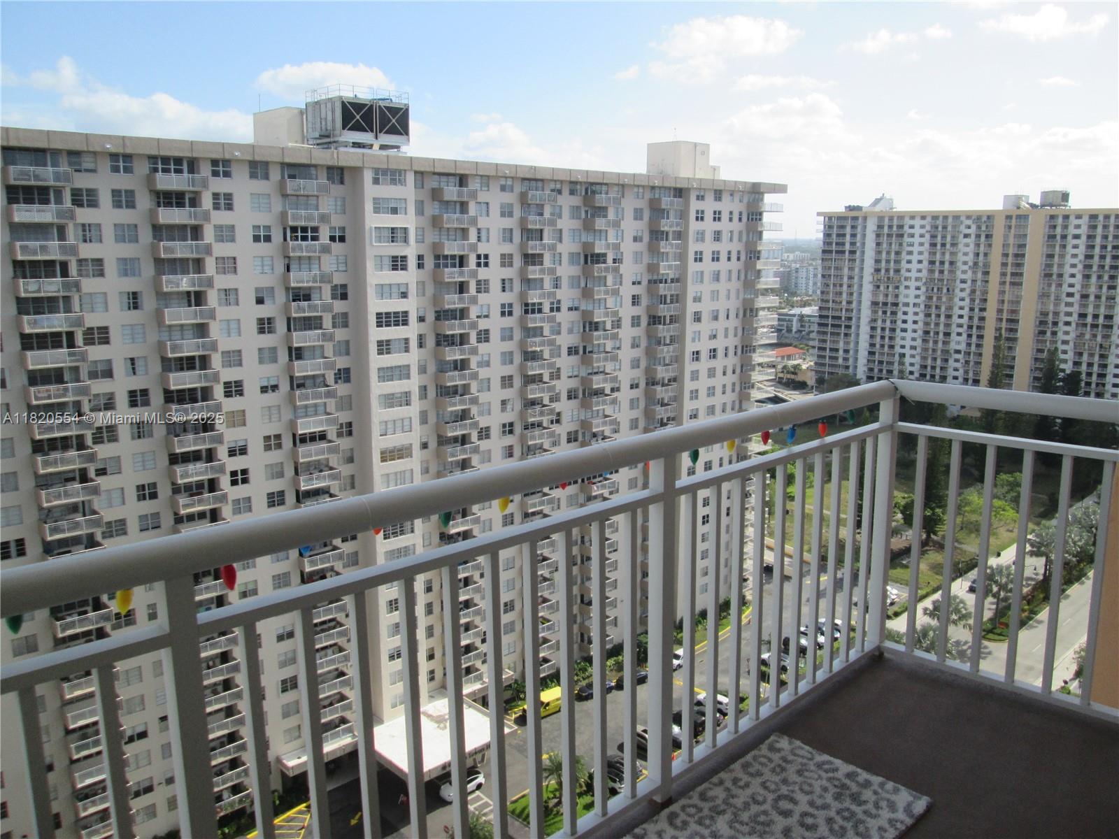 image Winston Towers13