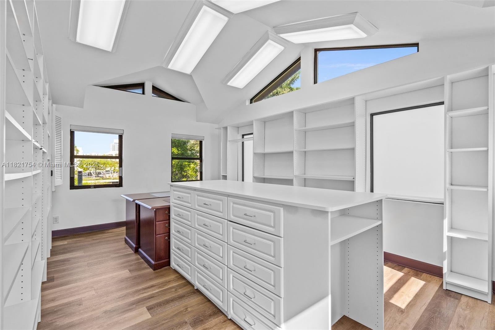 800 Diplomat Pkwy Hallandale Beach, FL 33009 800 Diplomat Pkwy Hallandale Beach, FL 33009