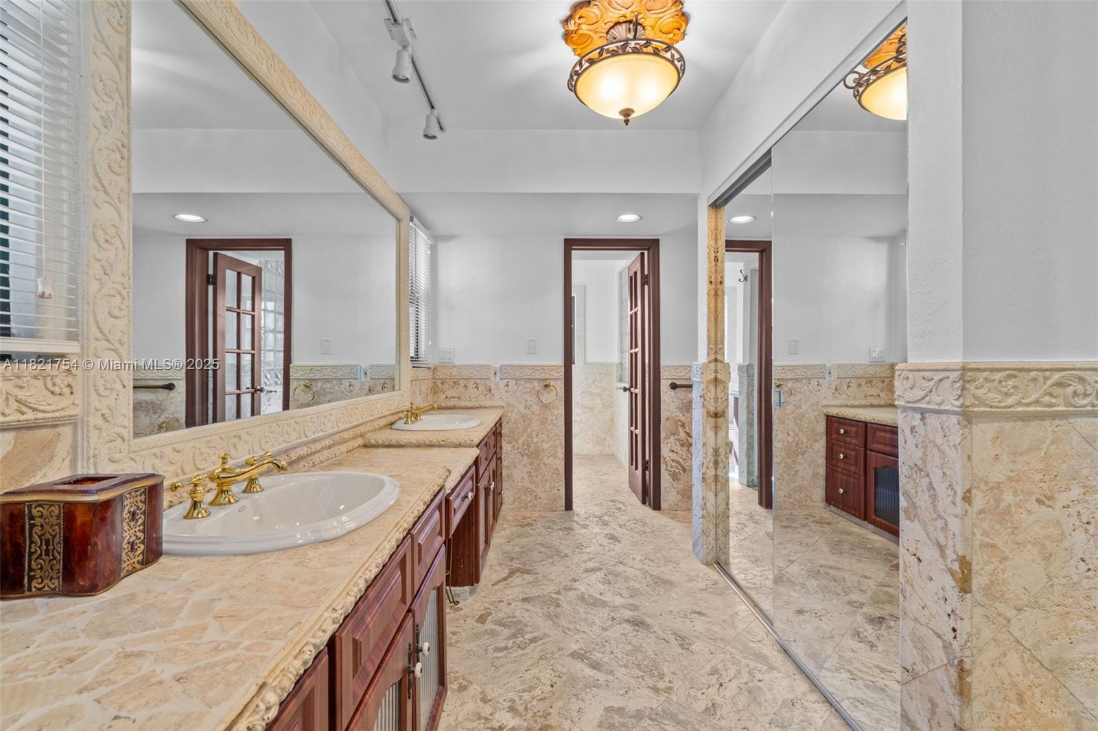 800 Diplomat Pkwy Hallandale Beach, FL 33009 800 Diplomat Pkwy Hallandale Beach, FL 33009