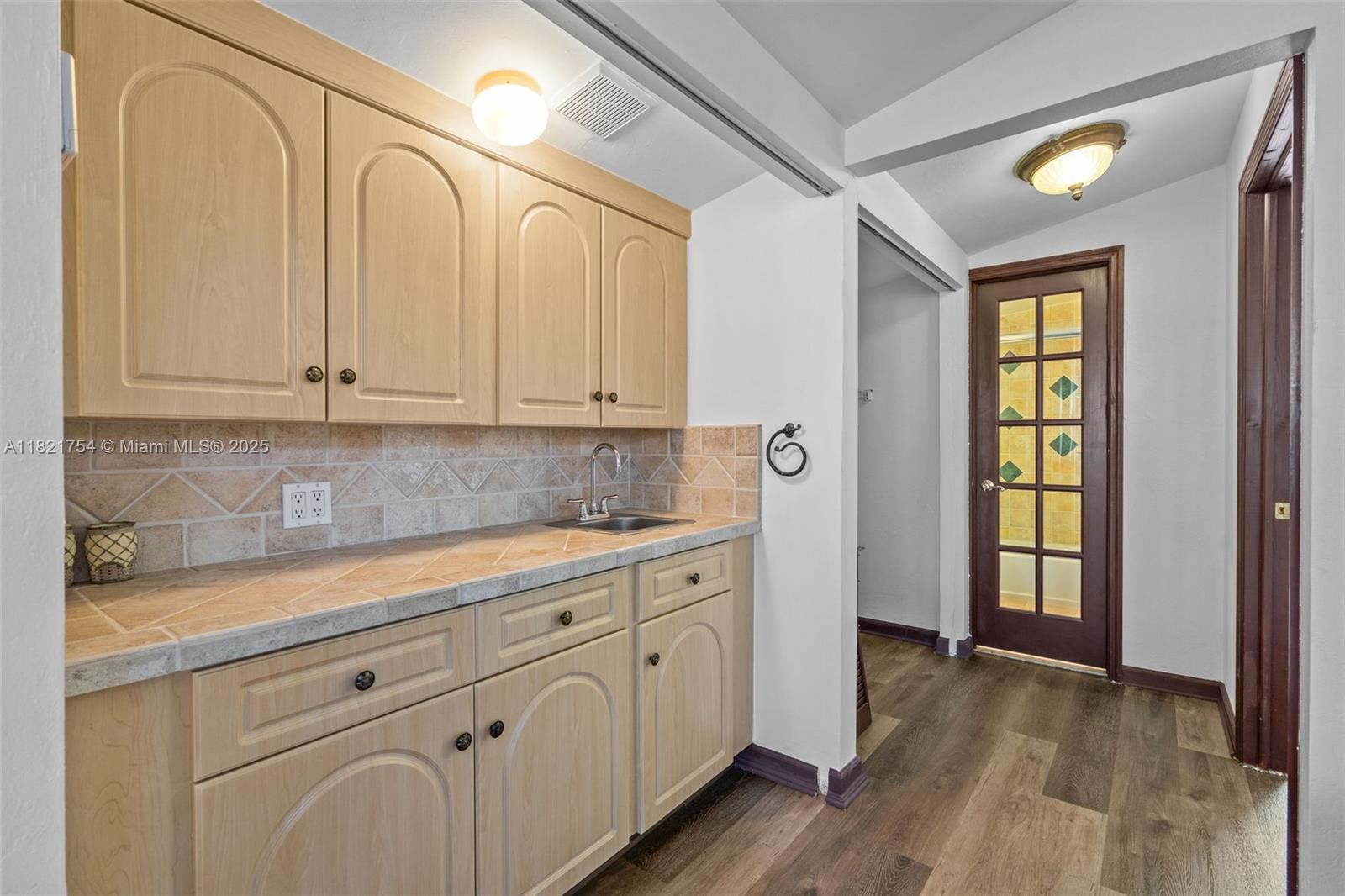 800 Diplomat Pkwy Hallandale Beach, FL 33009 800 Diplomat Pkwy Hallandale Beach, FL 33009