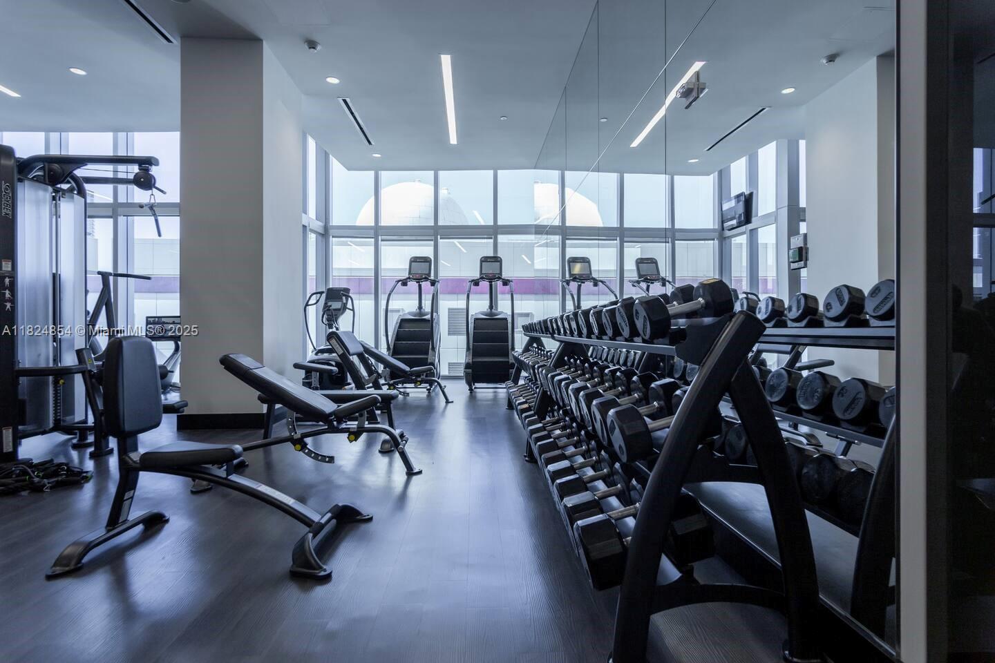 image Paramount Miami Worldcent17