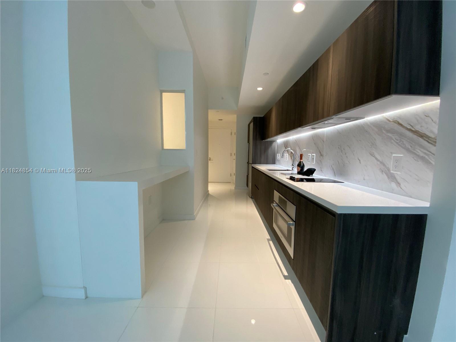 851 NE 1st Ave #503,Miami, FL 33132