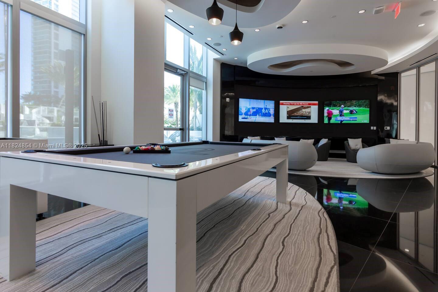 image Paramount Miami Worldcent22