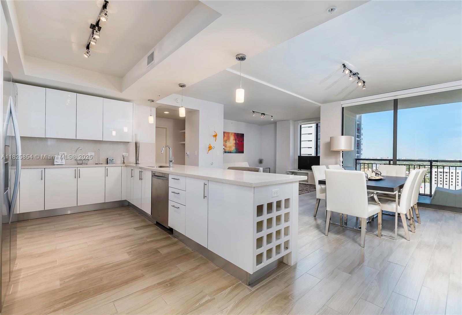 999 SW 1st Ave #1712,Miami, FL 33130