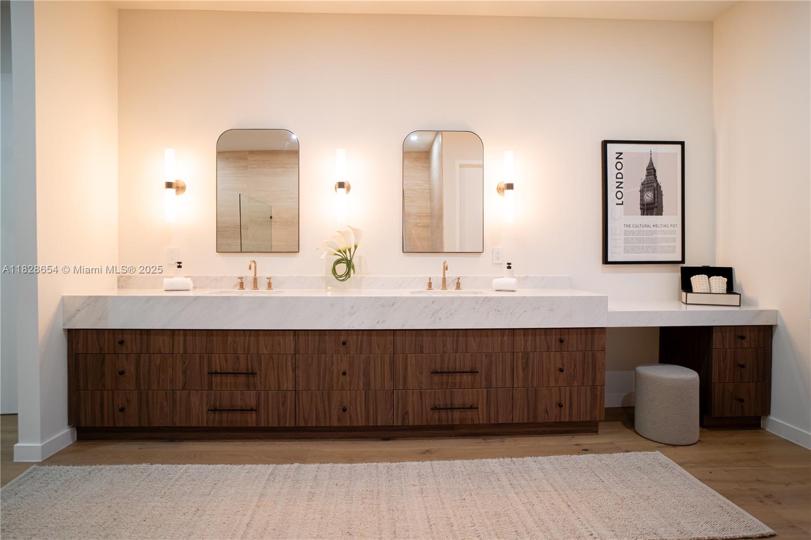 7605 SW 71st Ave Miami, FL 33143