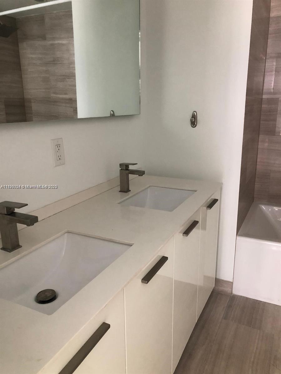 image Brickellhouse Condo10
